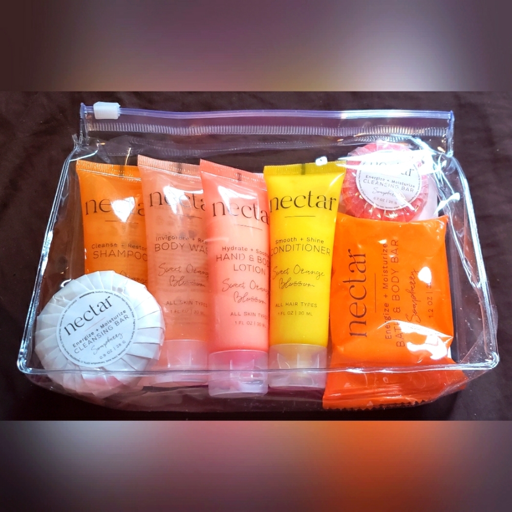 NWT Orange Essence Toiletry Body Wash Lotion Soap Vacation 1st Class Travel Kit